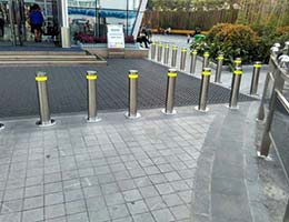 新田廣場(chǎng)