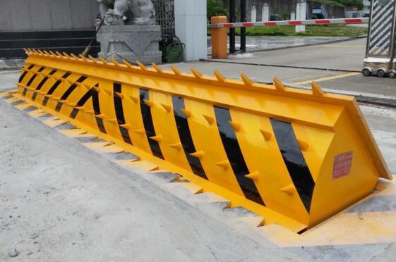 反恐路障機(jī)