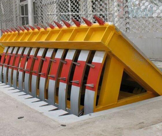 液壓路障機(jī)